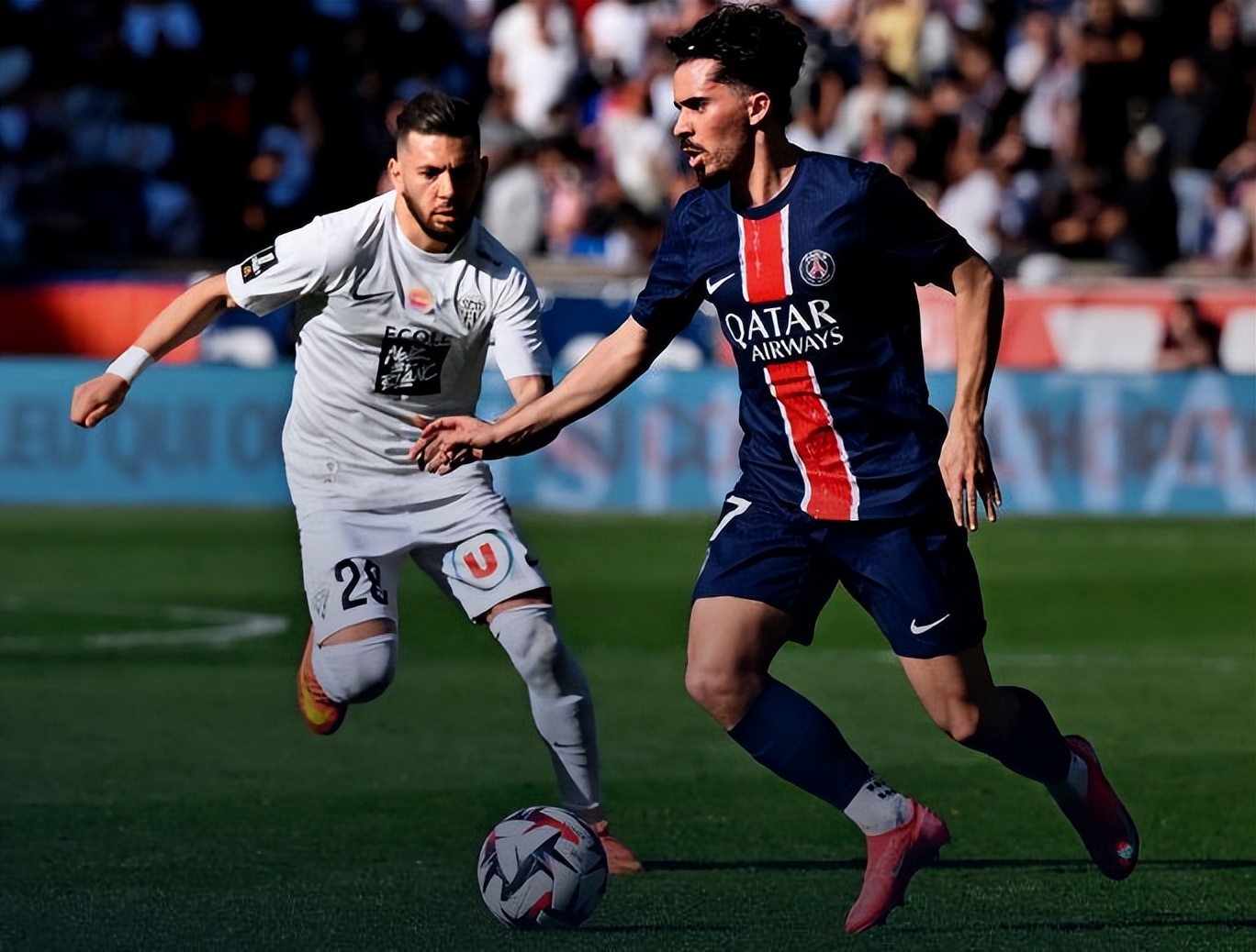 九游-德罗巴与60激战巴黎圣日耳曼分钟，持续失利胜负难料！，蒂姆焦点对战赢得满堂喝彩-九游